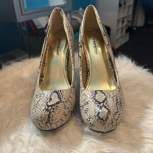BAMBOO Snakeskin Heels - Black and Cream
